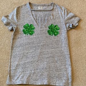 PINK Victoria’s Secret Lucky Charm shirt sleeve t-shirt